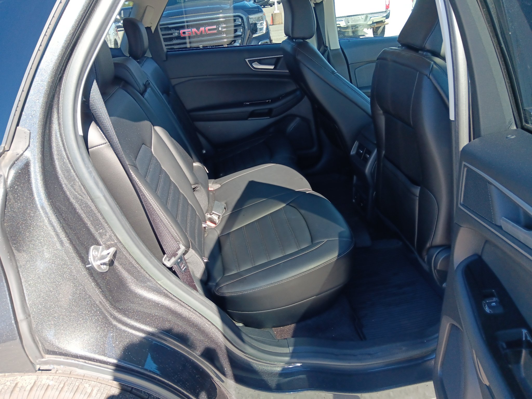 Used 2020 Ford Edge SEL w/ Convenience Package FWD image 19