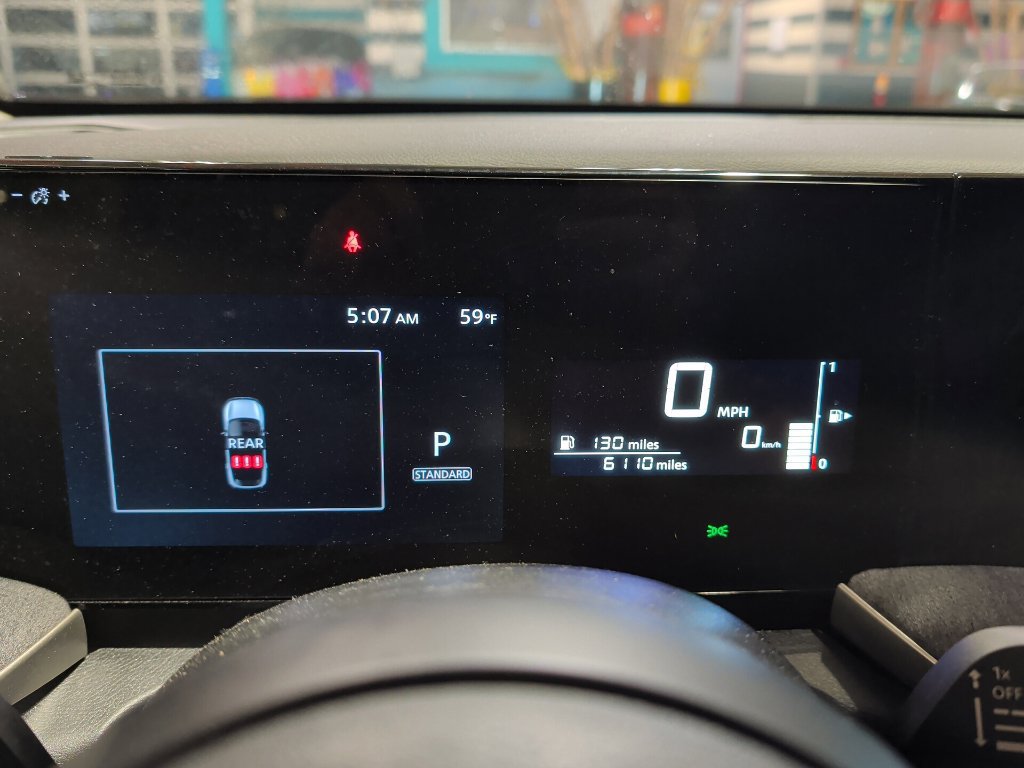 Used 2025 Nissan Kicks SV AWD/4WD image 16