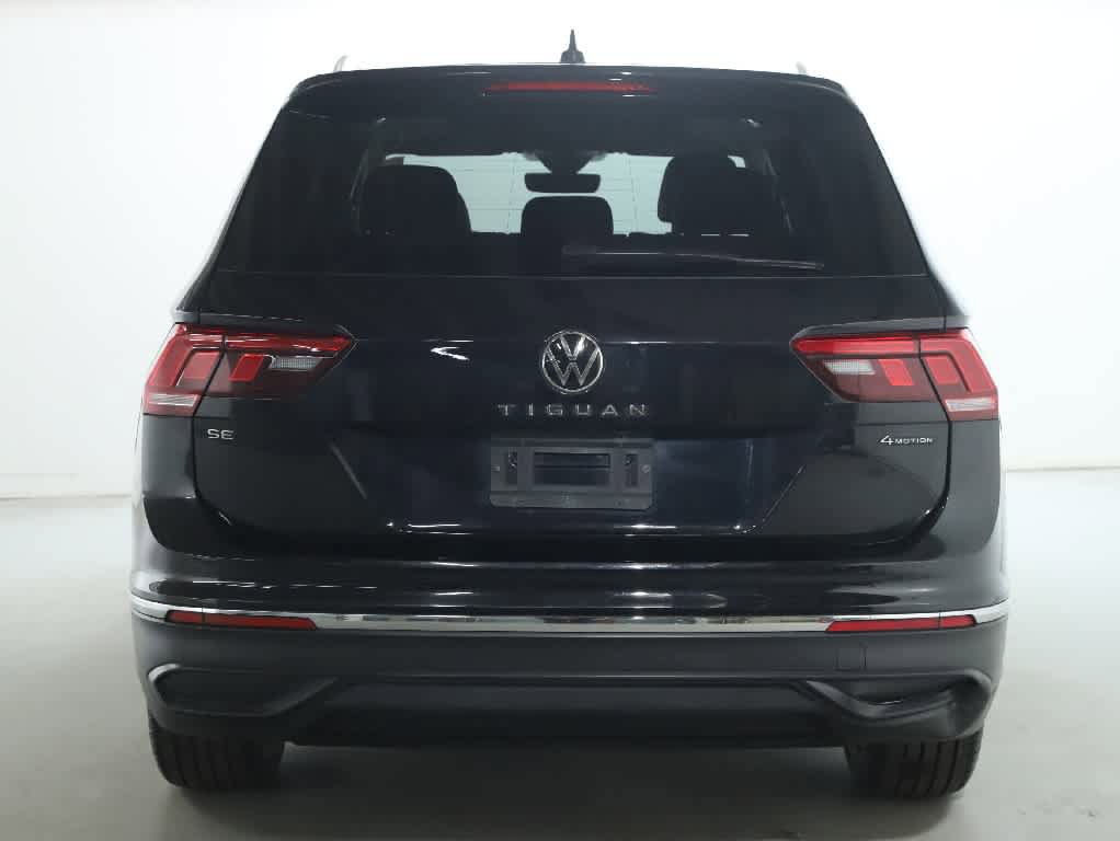 Certified 2022 Volkswagen Tiguan SE w/ Panoramic Sunroof Package image 45