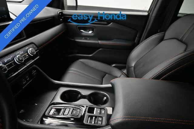 Used 2025 Honda Pilot TrailSport image 14