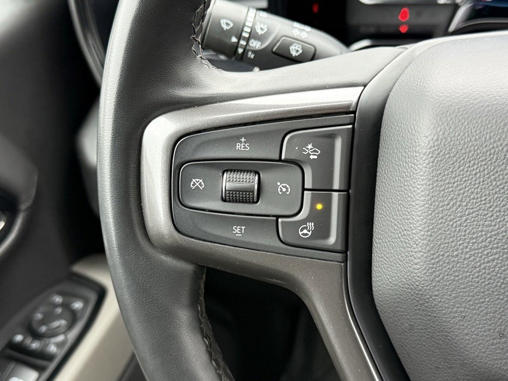 Used 2025 Chevrolet Silverado 2500 ZR2 w/ Technology Package image 27