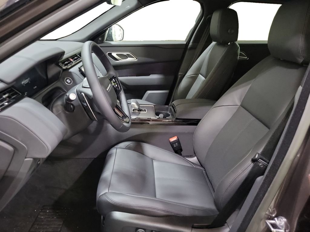 New 2026 Land Rover Range Rover Velar Dynamic SE image 13