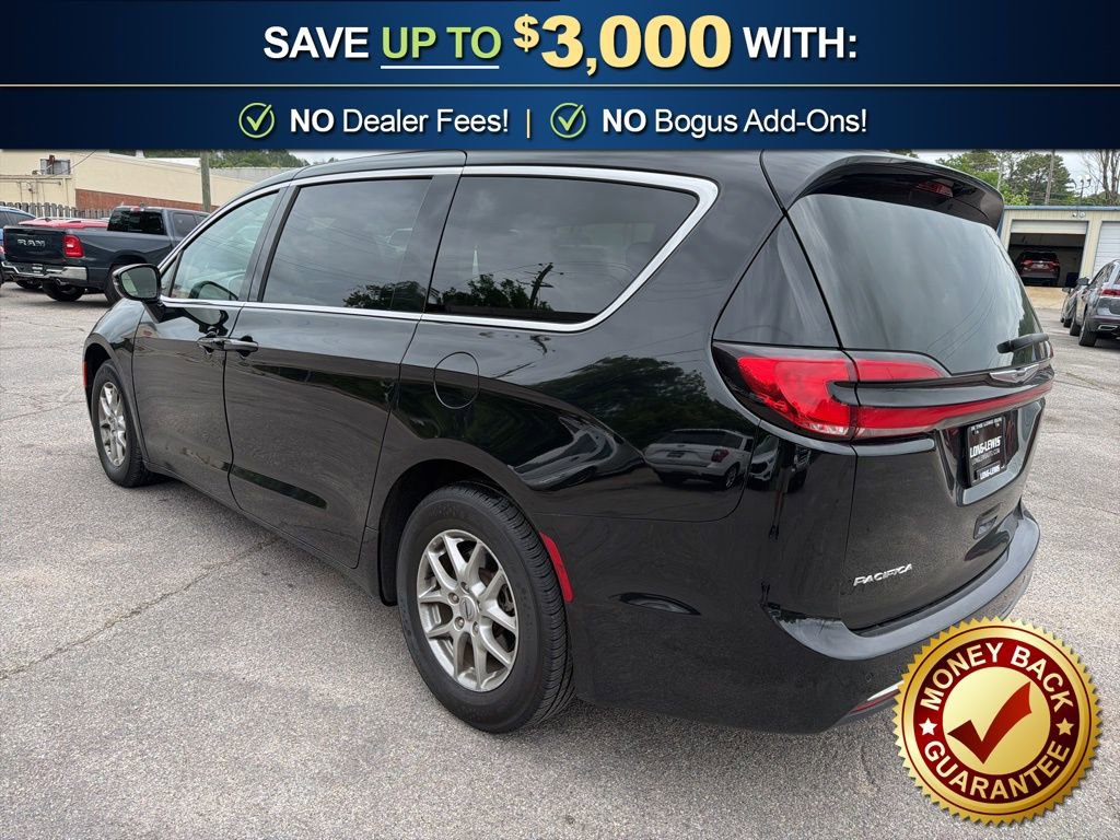 Used 2024 Chrysler Pacifica Touring-L FWD image 8
