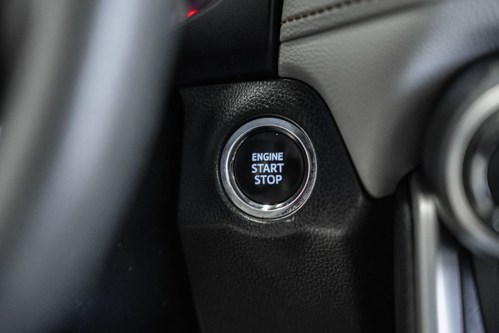 Used 2022 Toyota RAV4 XLE image 19