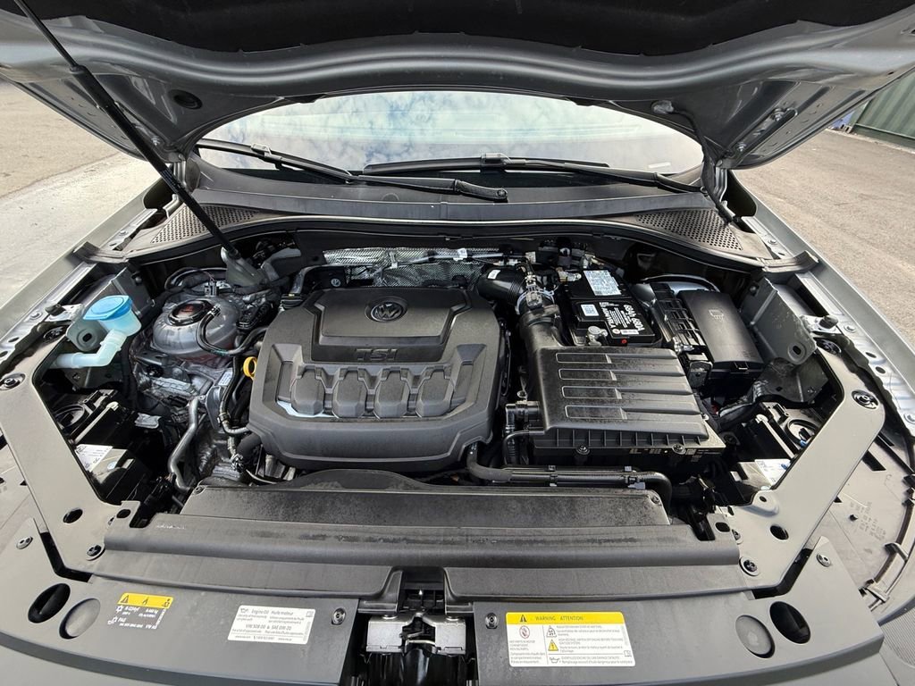 Used 2023 Volkswagen Tiguan SE R-Line FWD image 27