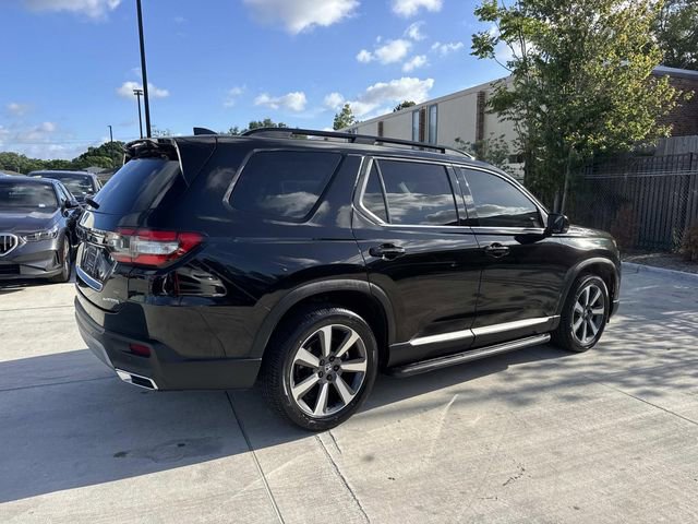 Used 2023 Honda Pilot Touring image 7