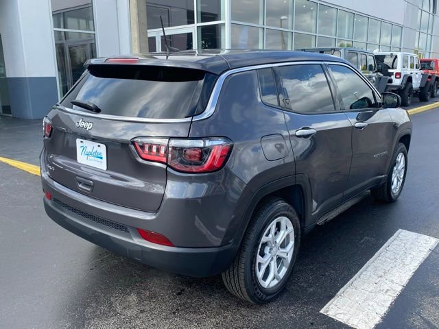 Used 2024 Jeep Compass Sport image 9