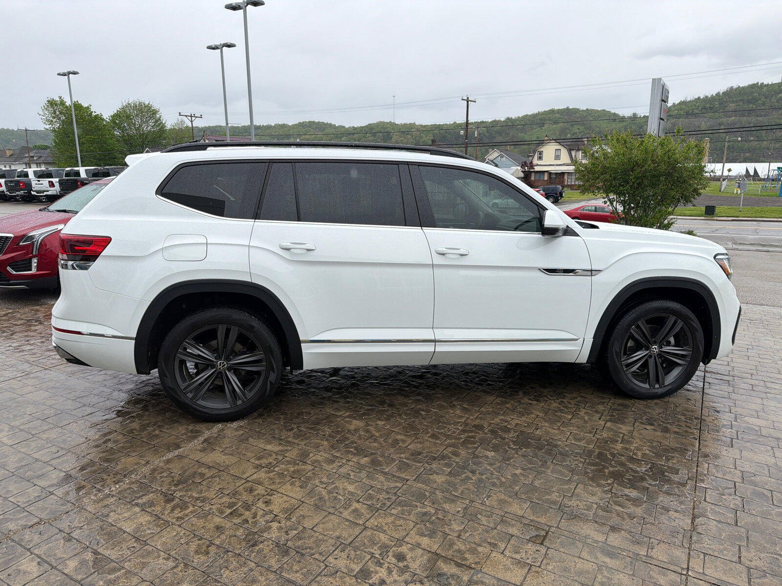 Used 2021 Volkswagen Atlas SE w/ Panoramic Sunroof Package AWD/4WD image 9