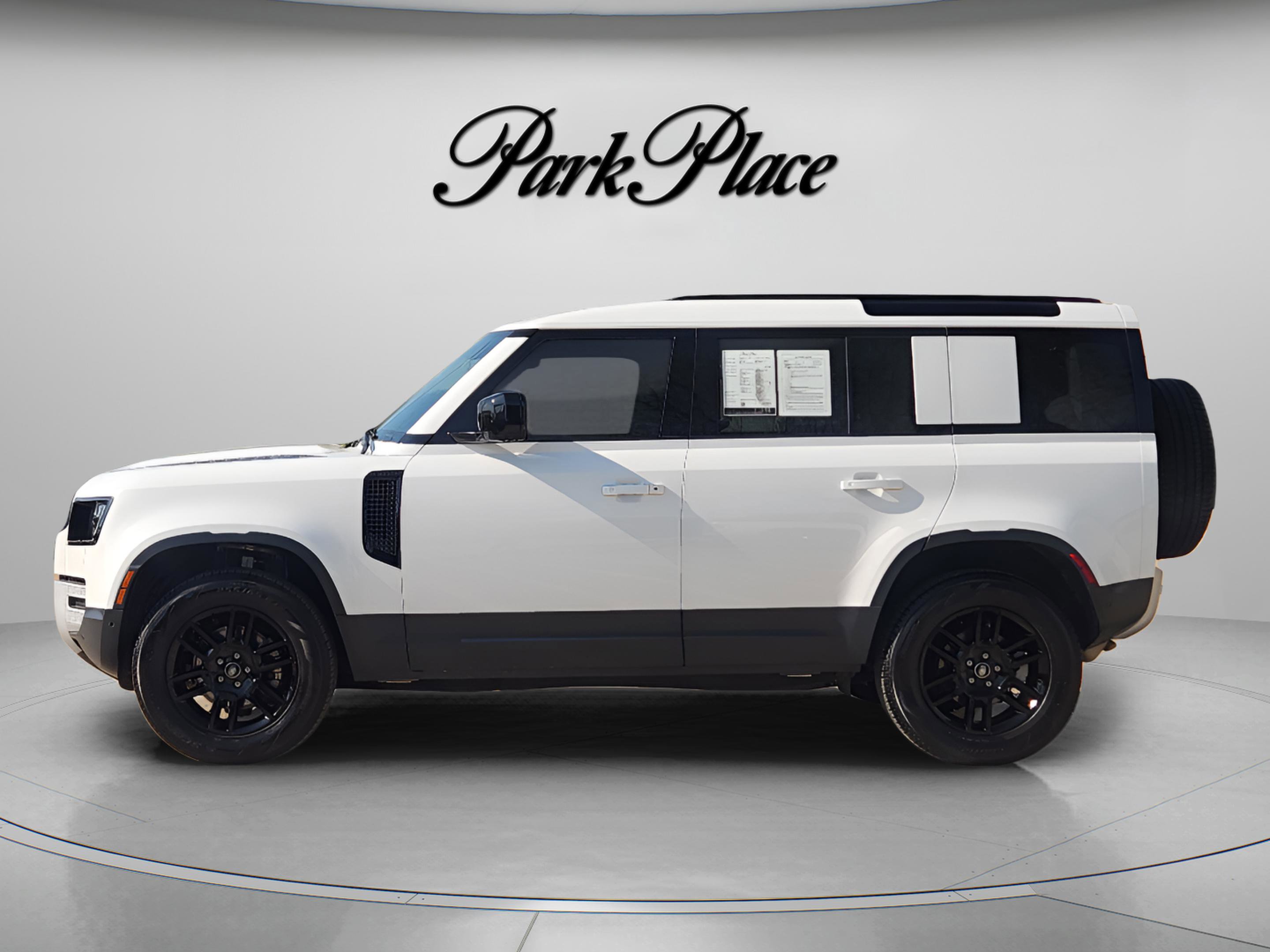 Used 2025 Land Rover Defender 110 S image 2