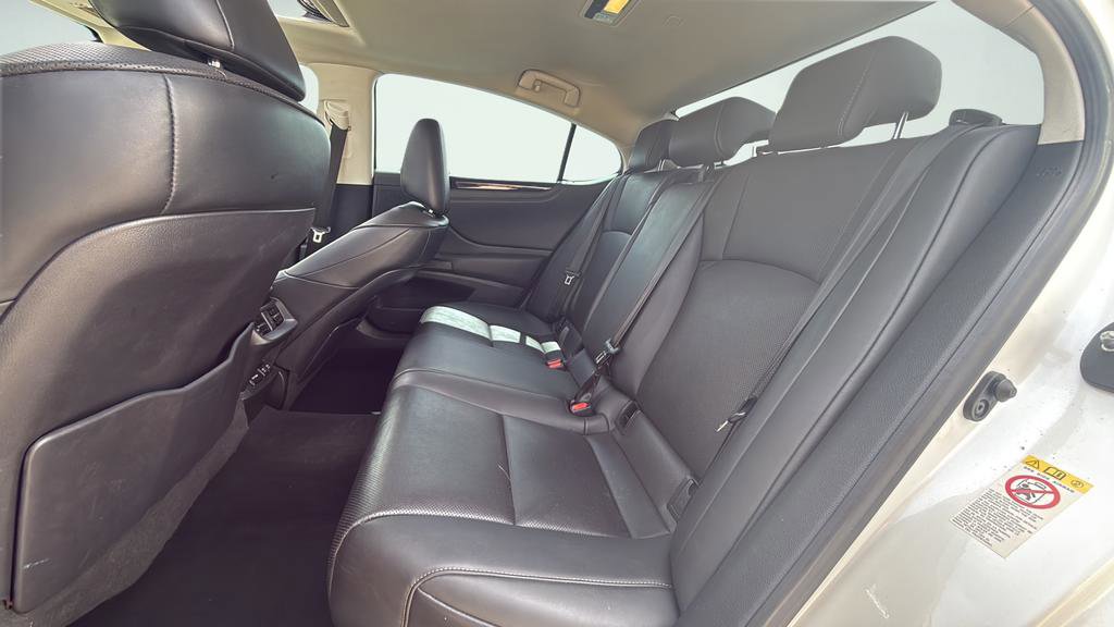 Used 2019 Lexus ES 350 w/ Premium Package FWD image 31