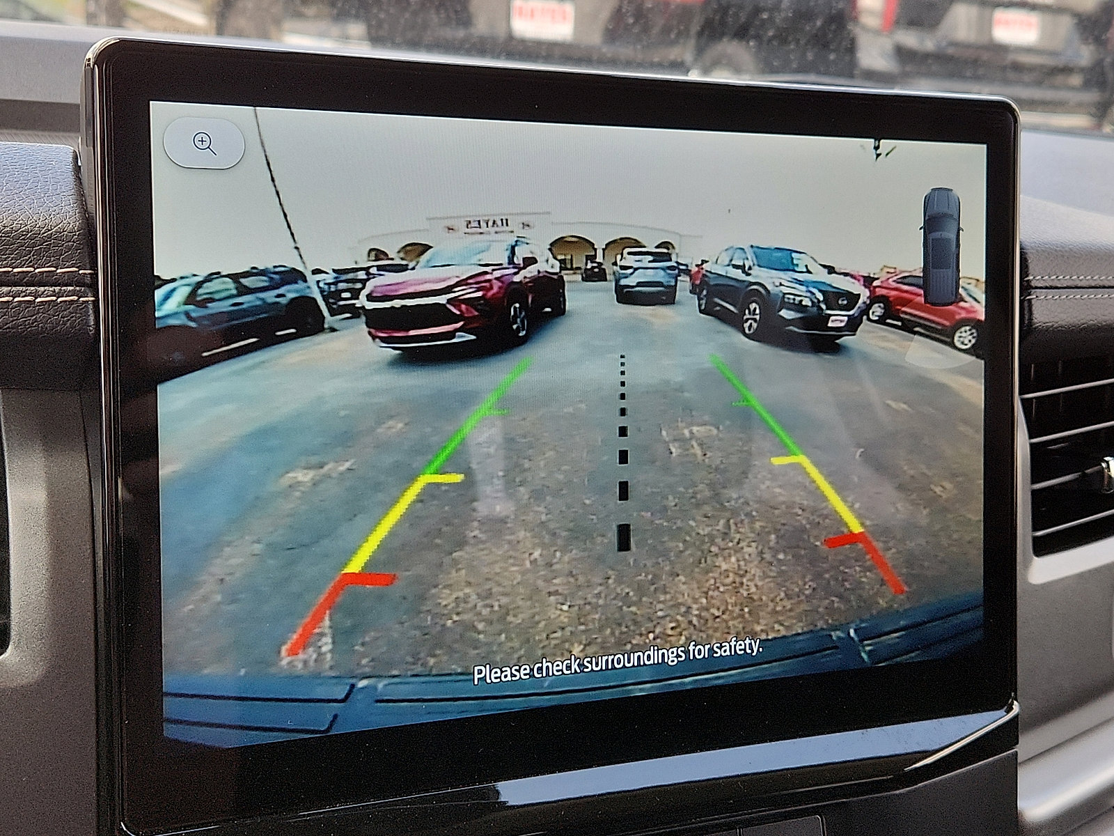 Used 2024 Ford Expedition XLT image 11