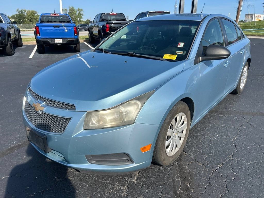 Used 2011 Chevrolet Cruze LS w/ Connectivity Package FWD image 9