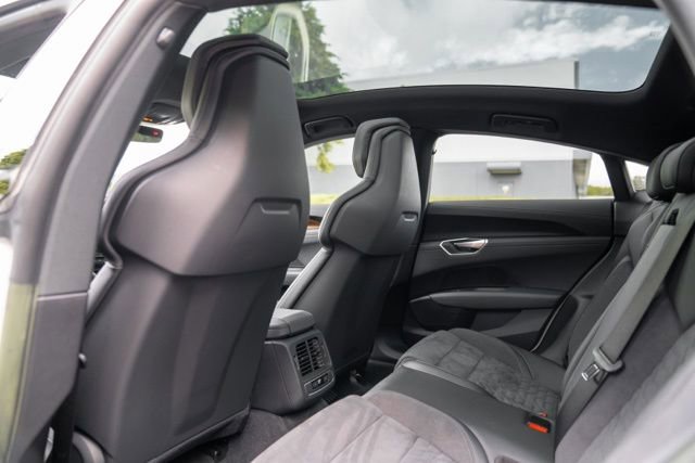 Used 2022 Audi e-tron GT Premium Plus AWD/4WD image 44