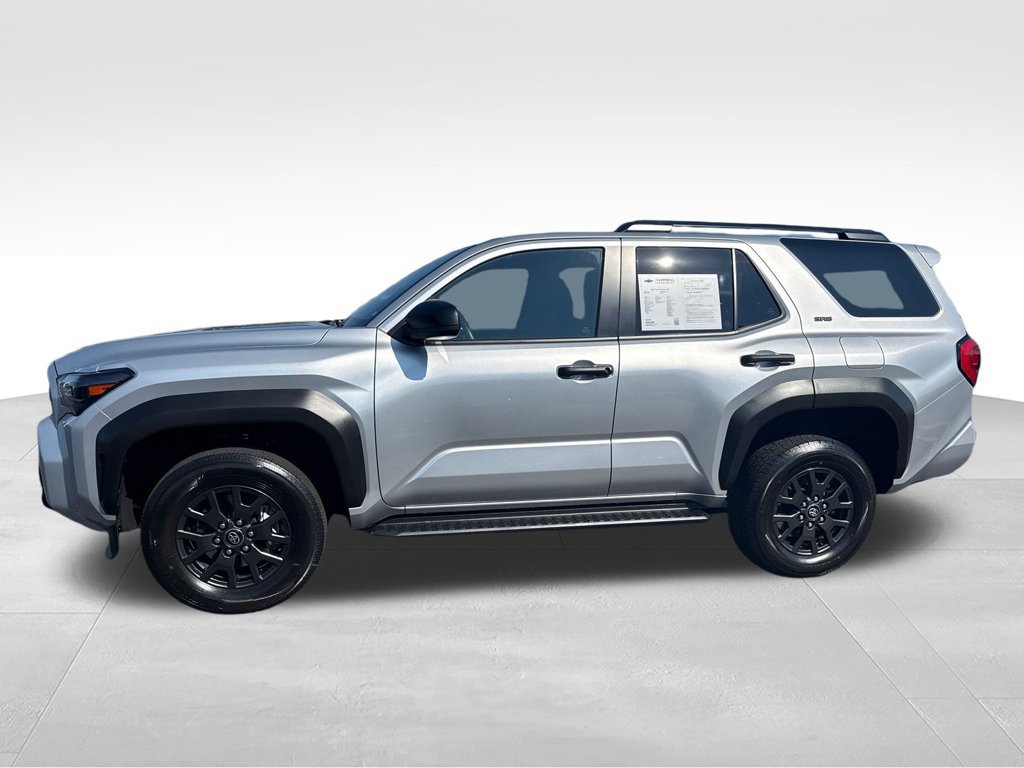 Used 2025 Toyota 4Runner SR5 AWD/4WD image 2