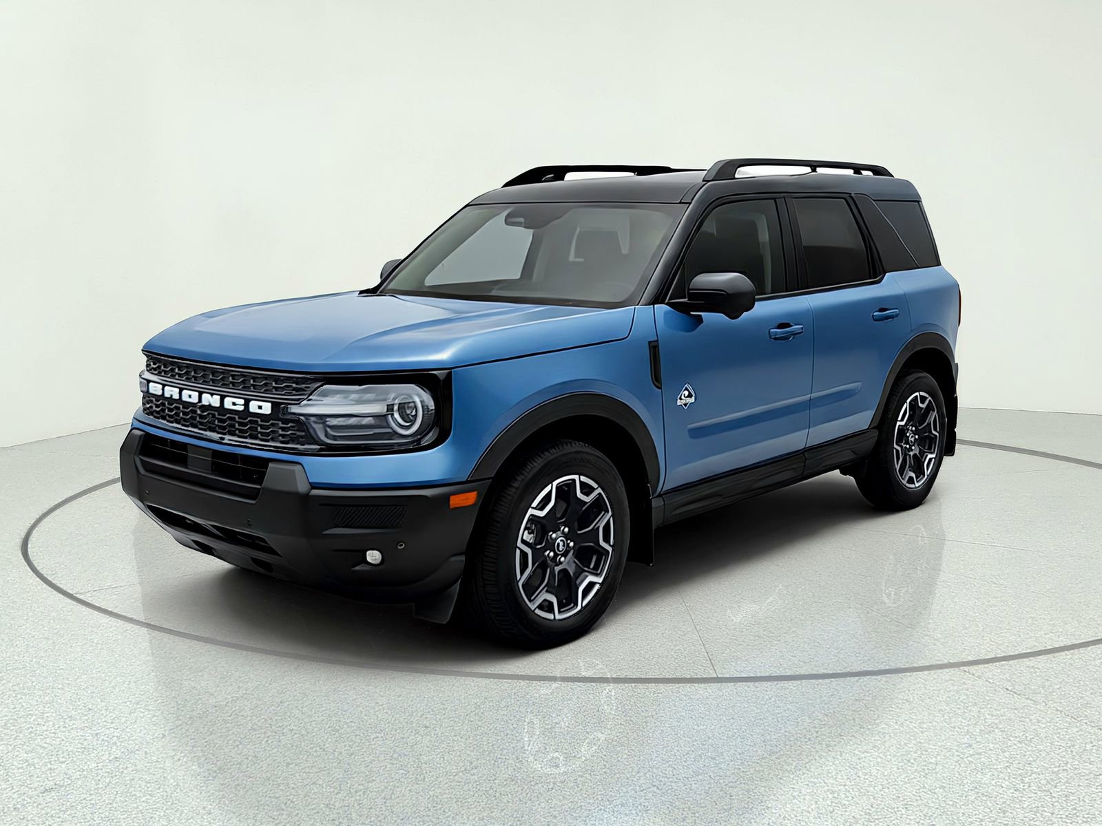 Used 2025 Ford Bronco Sport Outer Banks w/ Outer Banks Tech Package+ AWD/4WD image 2