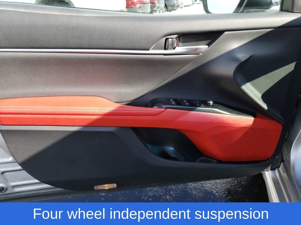 Used 2019 Toyota Camry XSE image 17