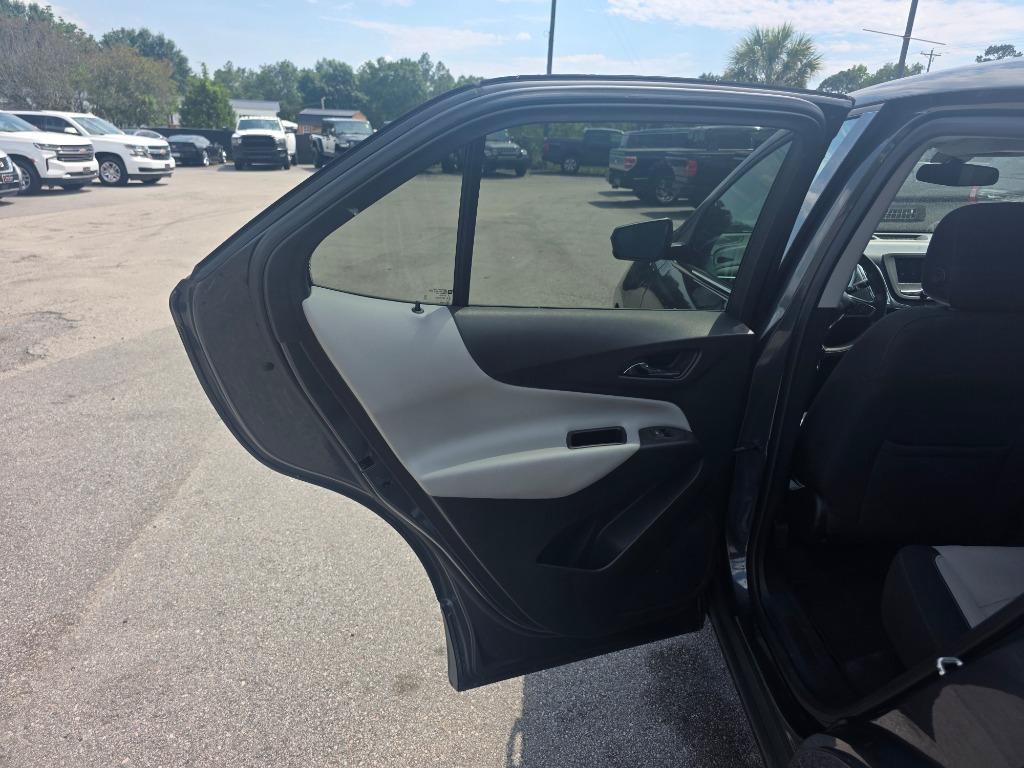 Used 2019 Chevrolet Equinox LT w/ LPO, Floor Liner Package FWD image 8