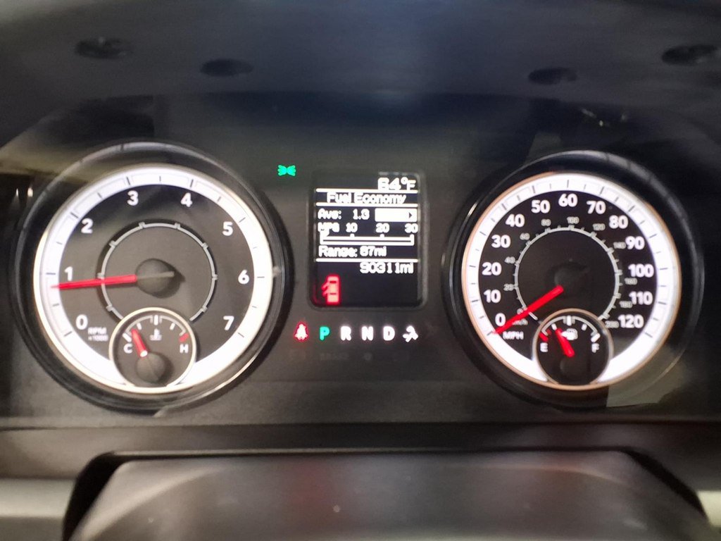 Used 2018 RAM 1500 Express AWD/4WD image 11