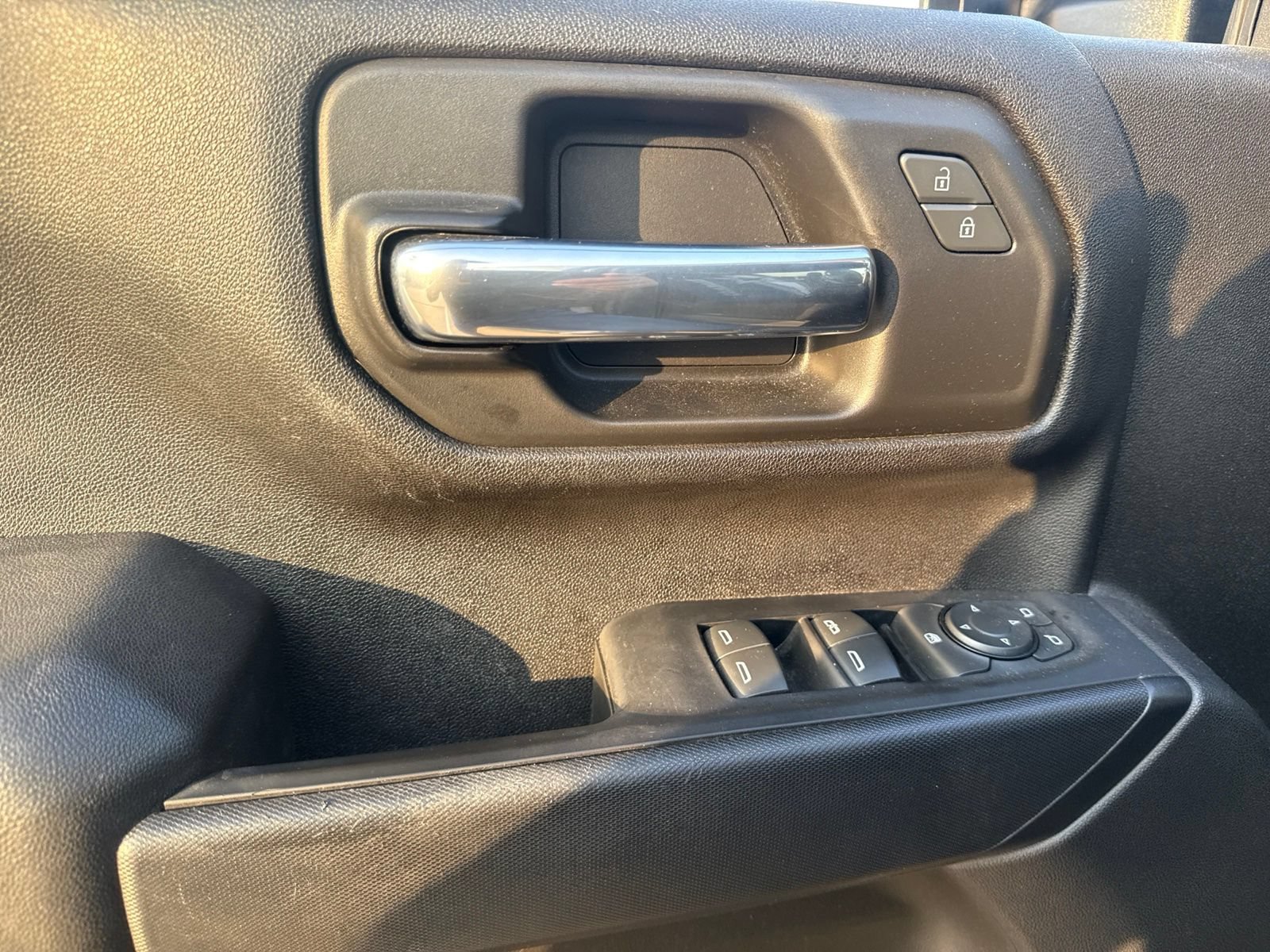 Used 2022 Chevrolet Silverado 2500 Custom w/ Custom Convenience Package AWD/4WD image 19