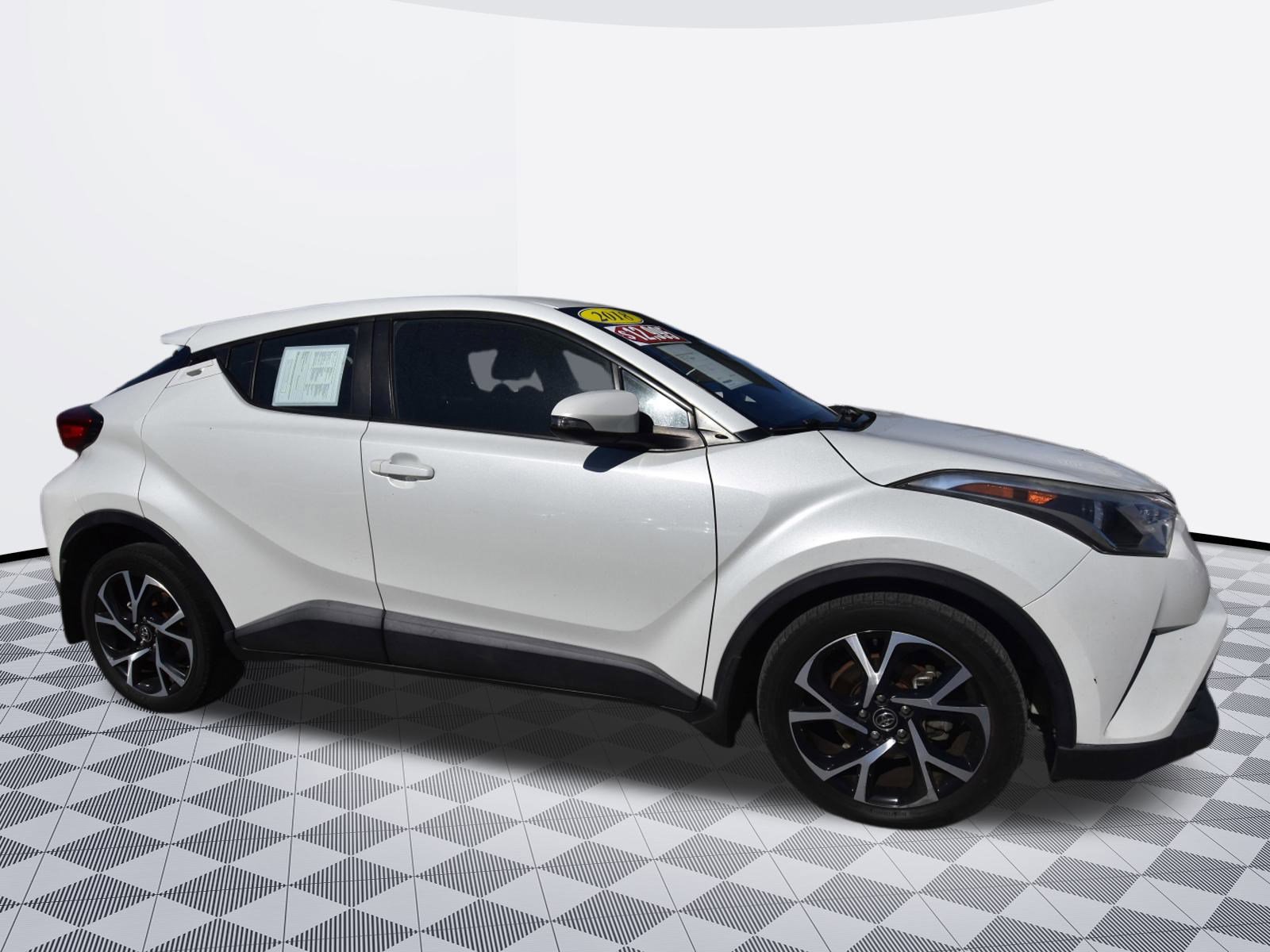 Used 2018 Toyota C-HR XLE image 4