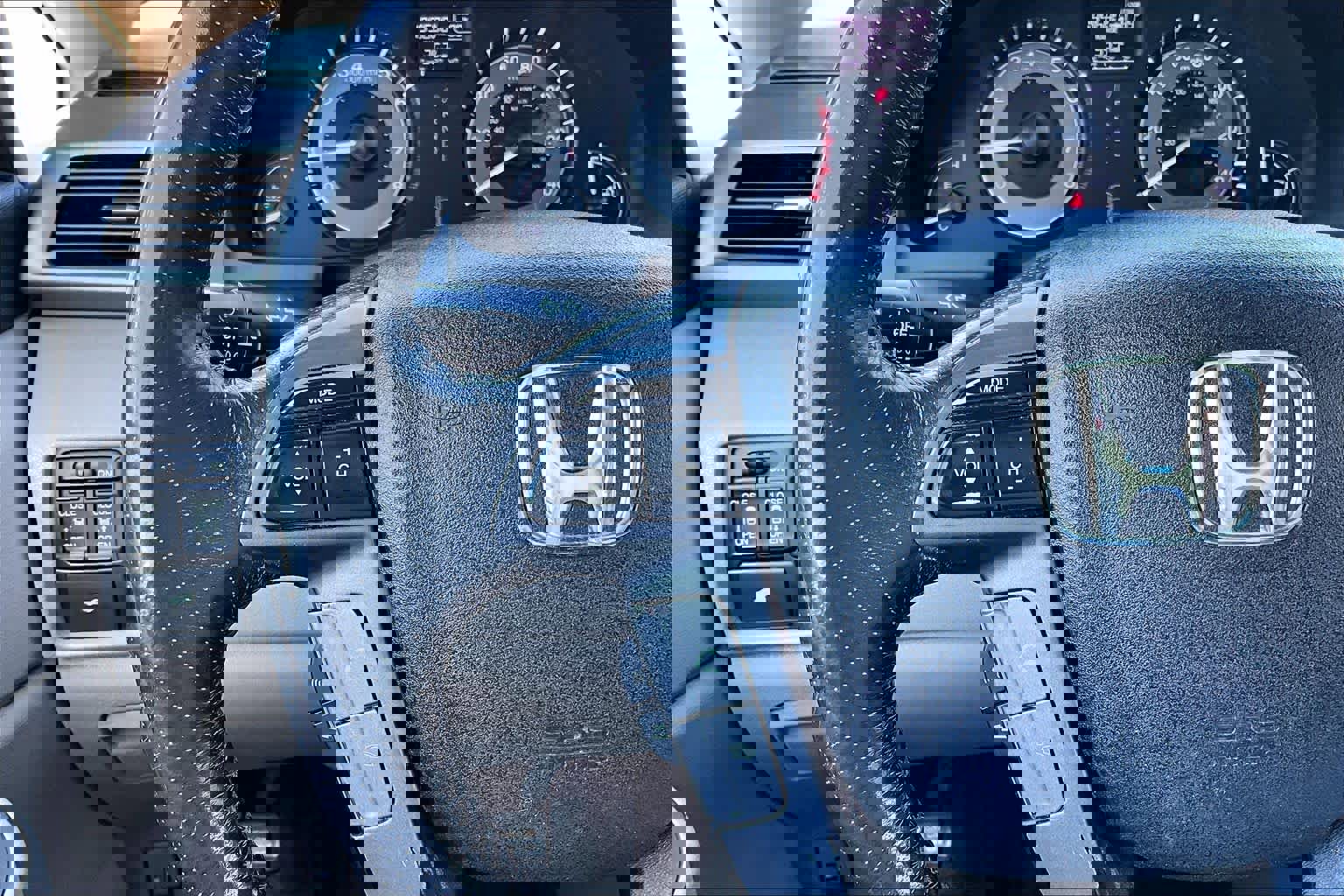 Used 2012 Honda Odyssey EX-L image 23