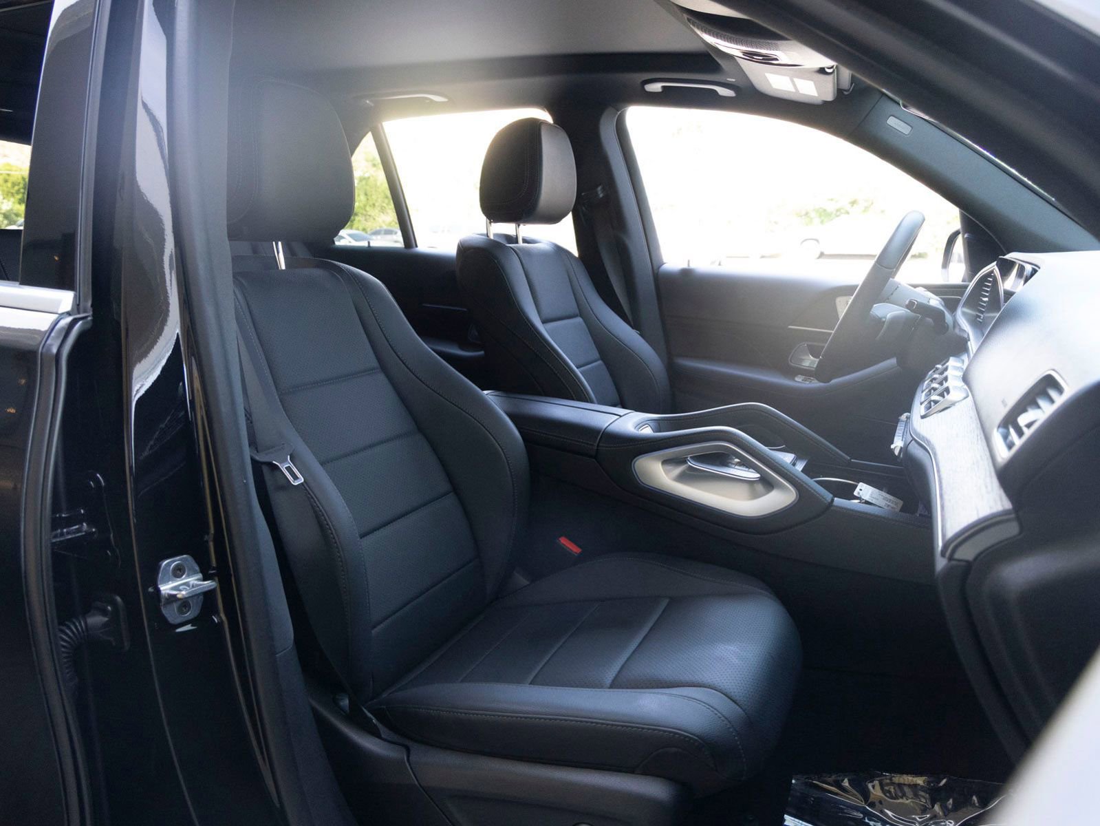 Used 2025 Mercedes-Benz GLE 450e 4MATIC image 26