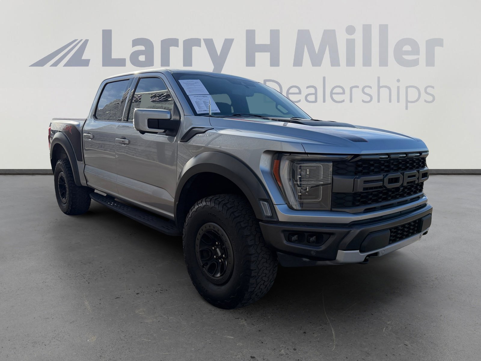 Used 2022 Ford F150 Raptor w/ Equipment Group 801A High AWD/4WD image 7