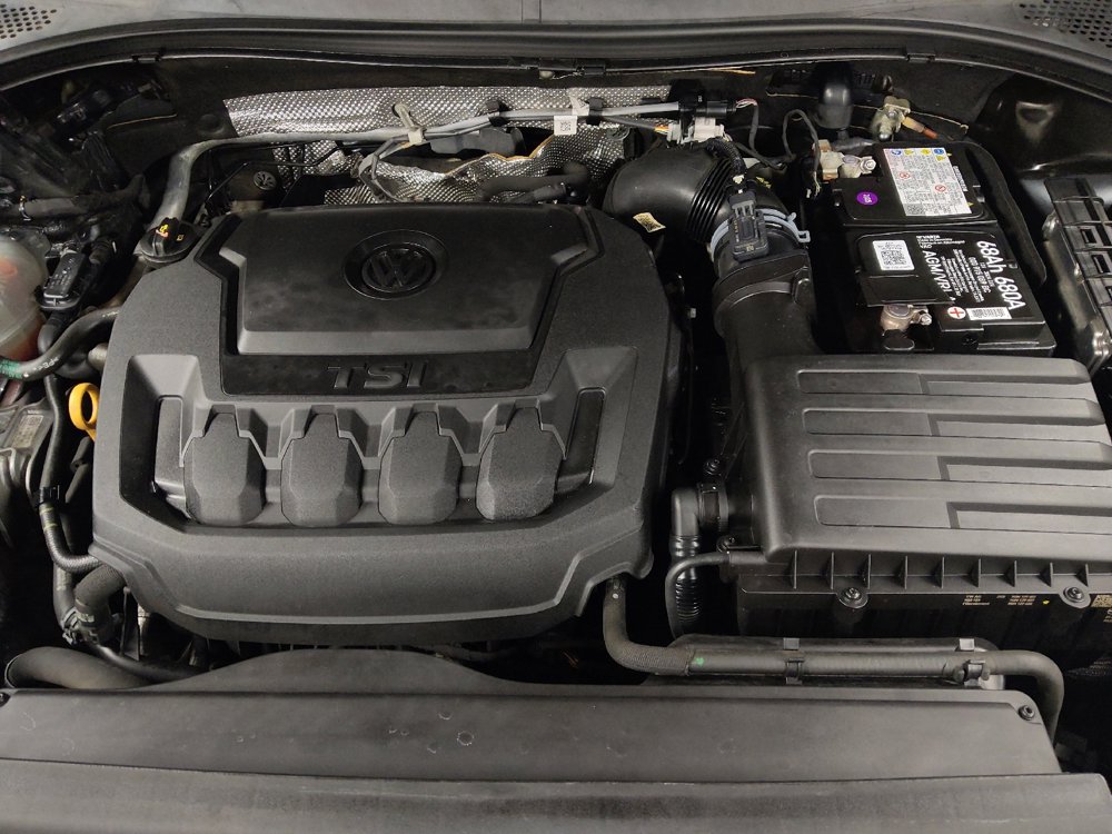 Used 2022 Volkswagen Tiguan SE R-Line image 30