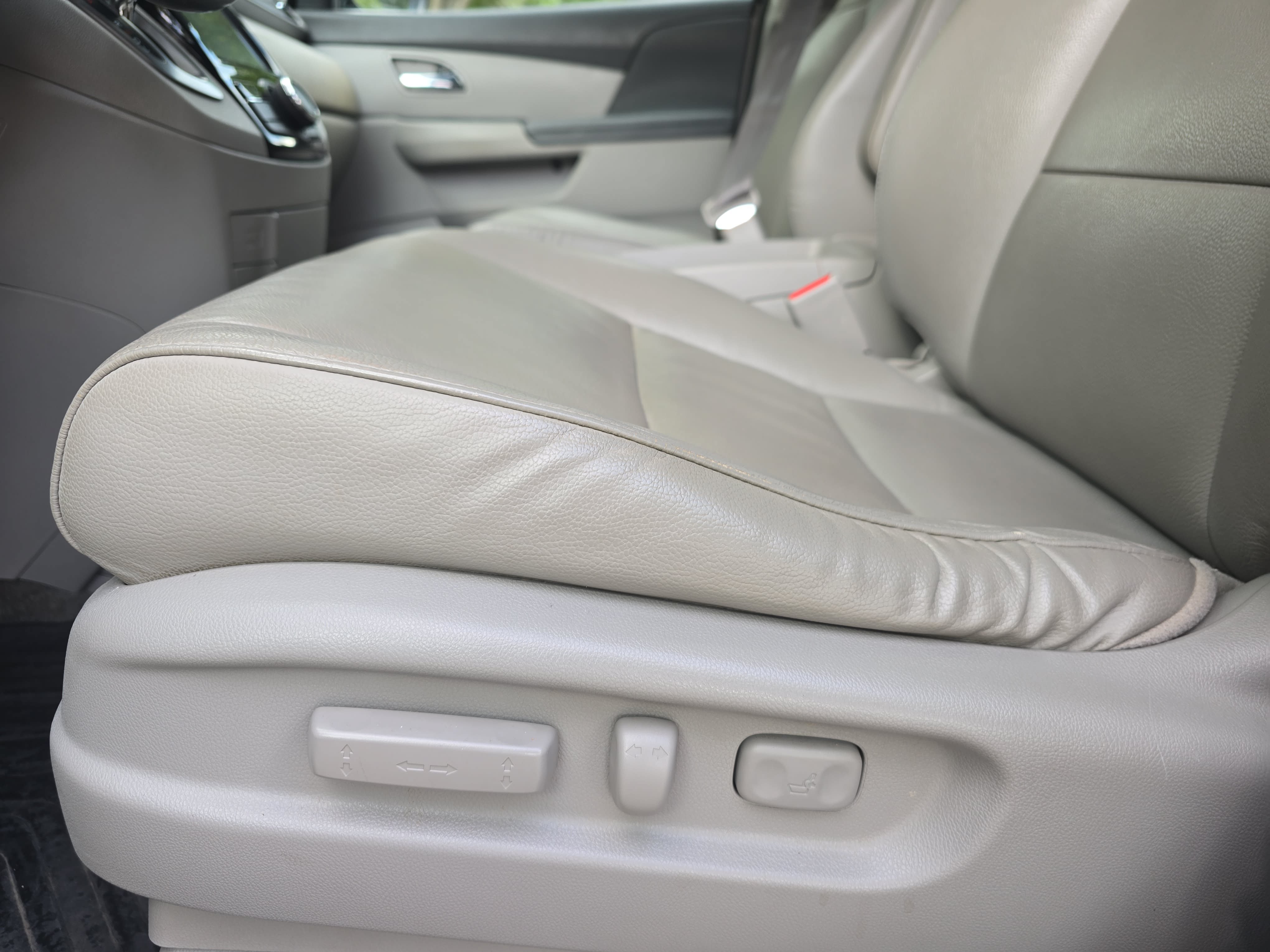 Used 2016 Honda Odyssey EX-L image 25