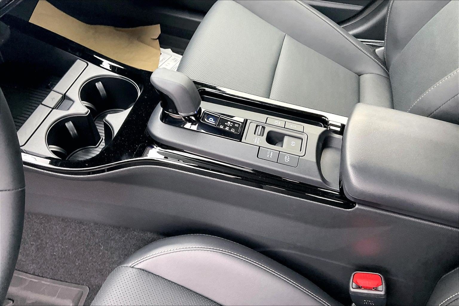 New 2026 Toyota Prius Plug-In Hybrid FWD image 10