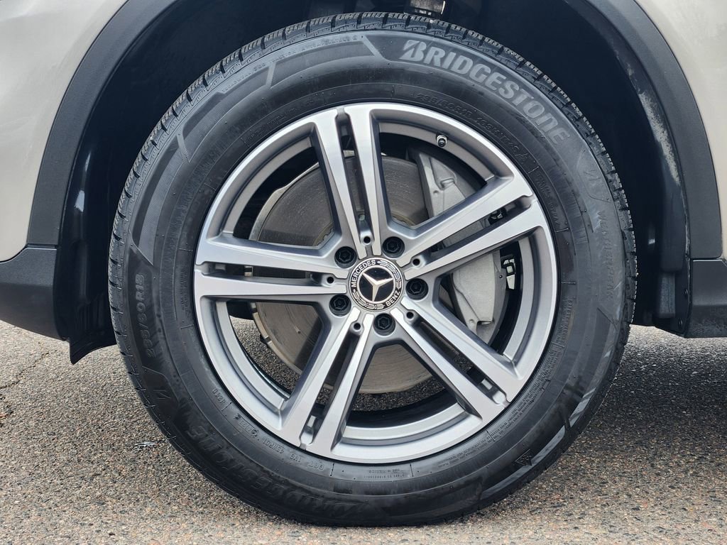 Used 2020 Mercedes-Benz GLC 300 4MATIC image 10