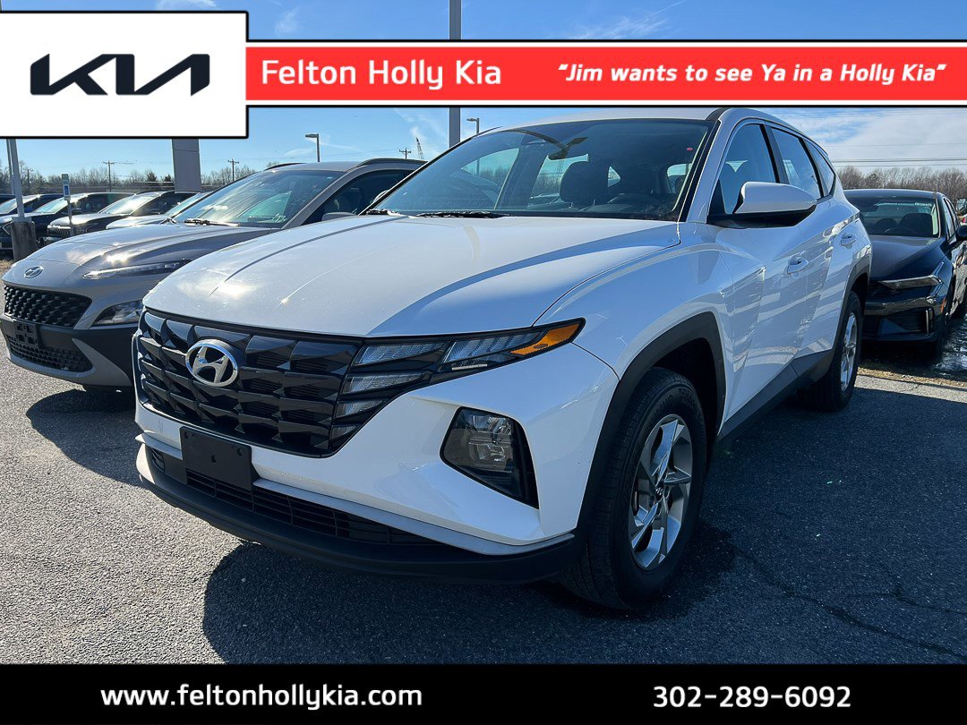 Used 2023 Hyundai Tucson SE image 1