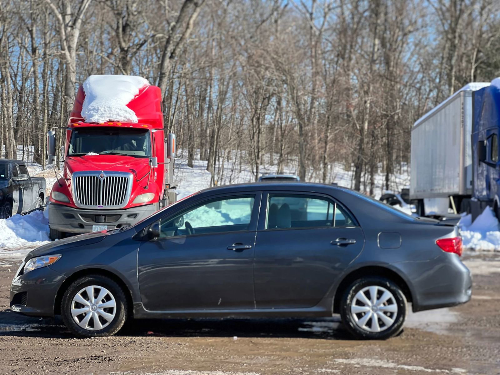 Used 2010 Toyota Corolla LE image 3