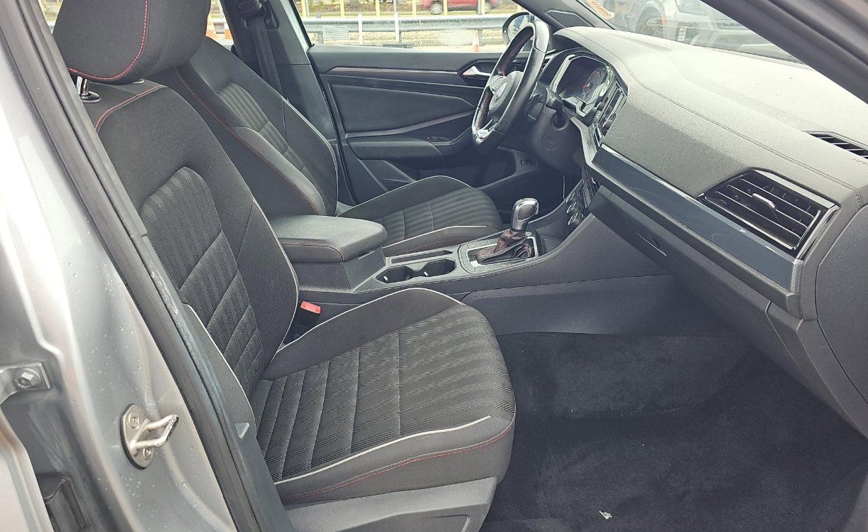 Used 2020 Volkswagen Jetta GLI FWD image 7