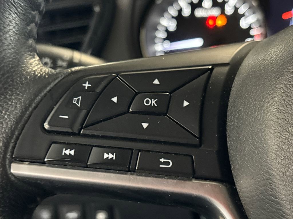 Used 2019 Nissan Rogue SV image 27