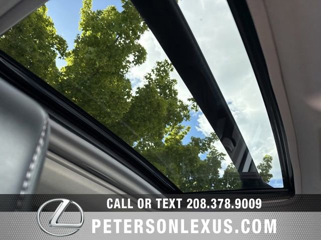 Used 2022 Toyota RAV4 XLE Premium AWD/4WD image 14