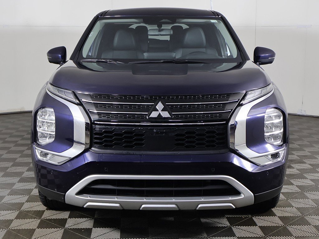 Used 2024 Mitsubishi Outlander SE image 12