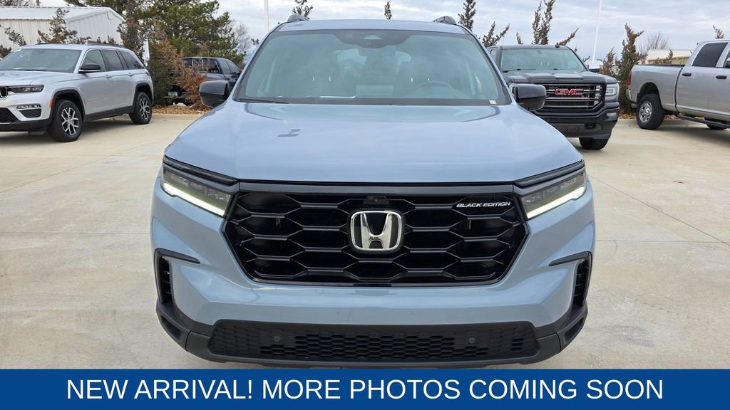 Used 2025 Honda Pilot Black Edition image 8
