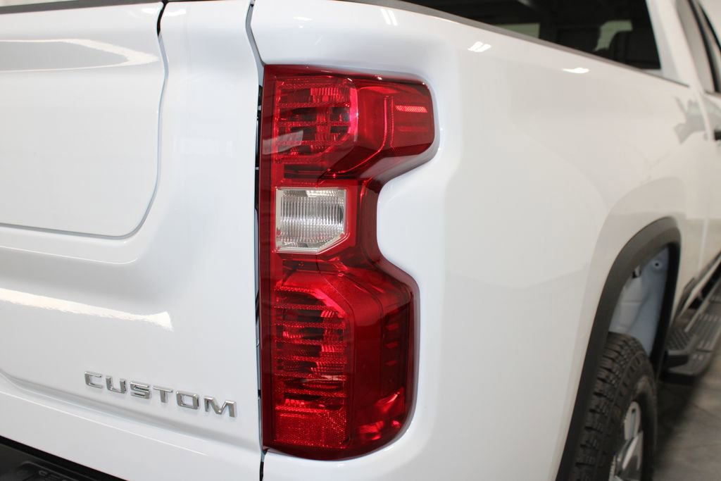New 2026 Chevrolet Silverado 2500 Custom w/ Custom Value Package image 18