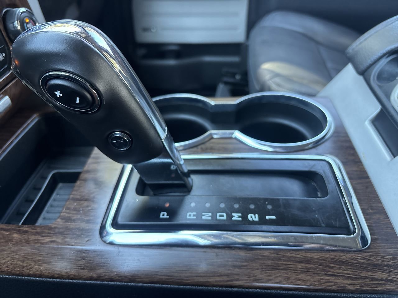 Used 2014 Ford F150 Lariat w/ Equipment Group 502A Luxury image 27