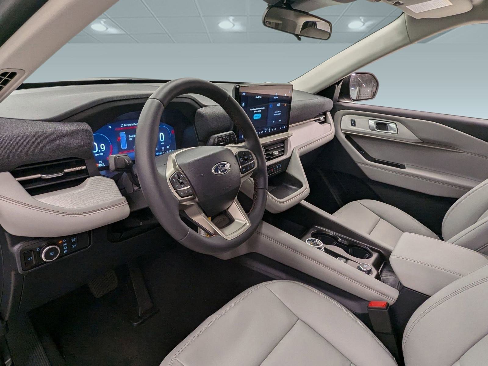New 2026 Ford Explorer Active image 3