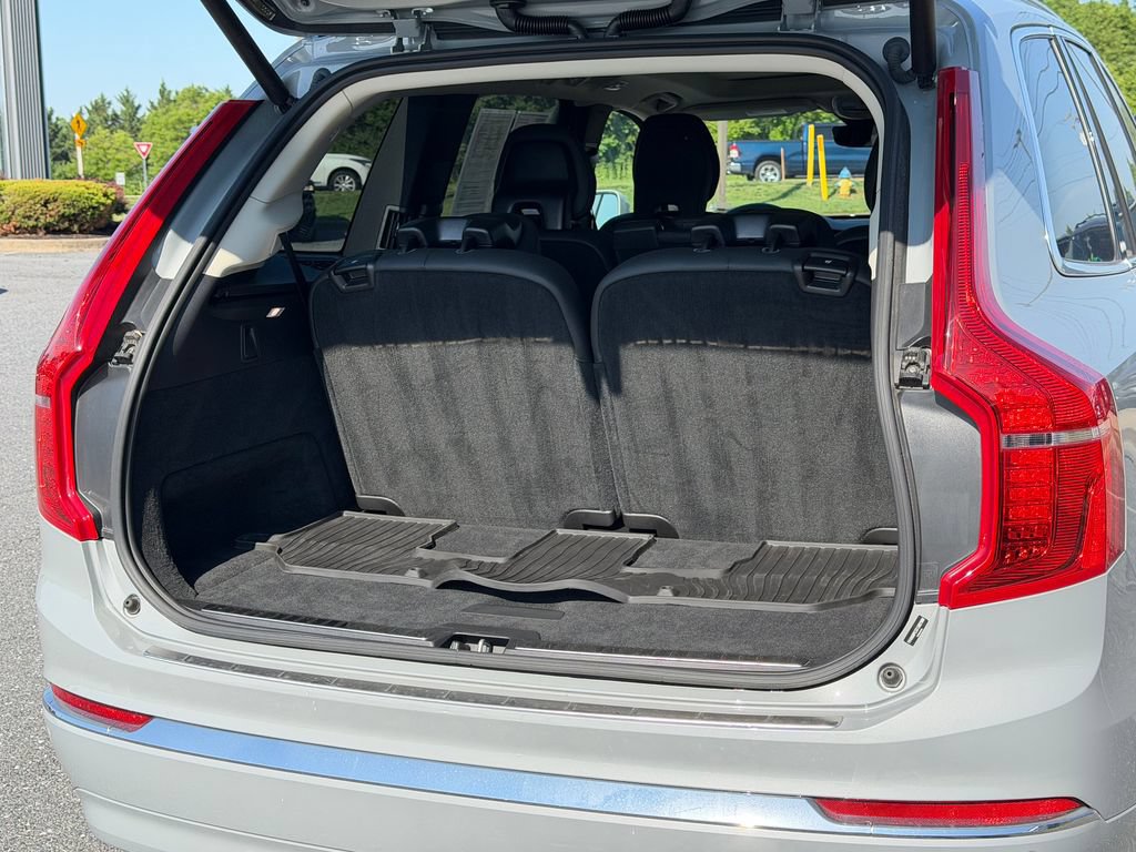 Used 2025 Volvo XC90 T8 Plus w/ Protection Package Premier AWD/4WD image 19