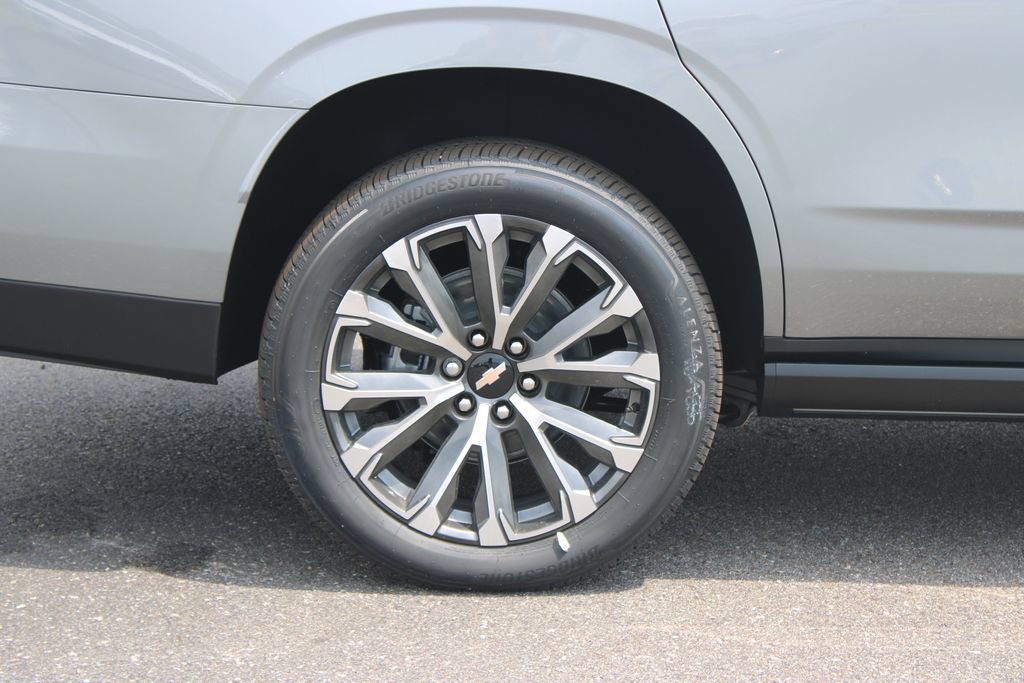 New 2026 Chevrolet Tahoe High Country AWD/4WD image 13