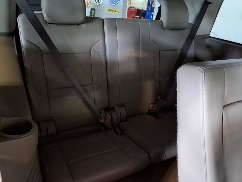 Used 2018 GMC Yukon SLT w/ Open Road Package image 11