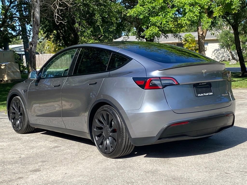 Used 2025 Tesla Model Y Performance AWD/4WD image 4