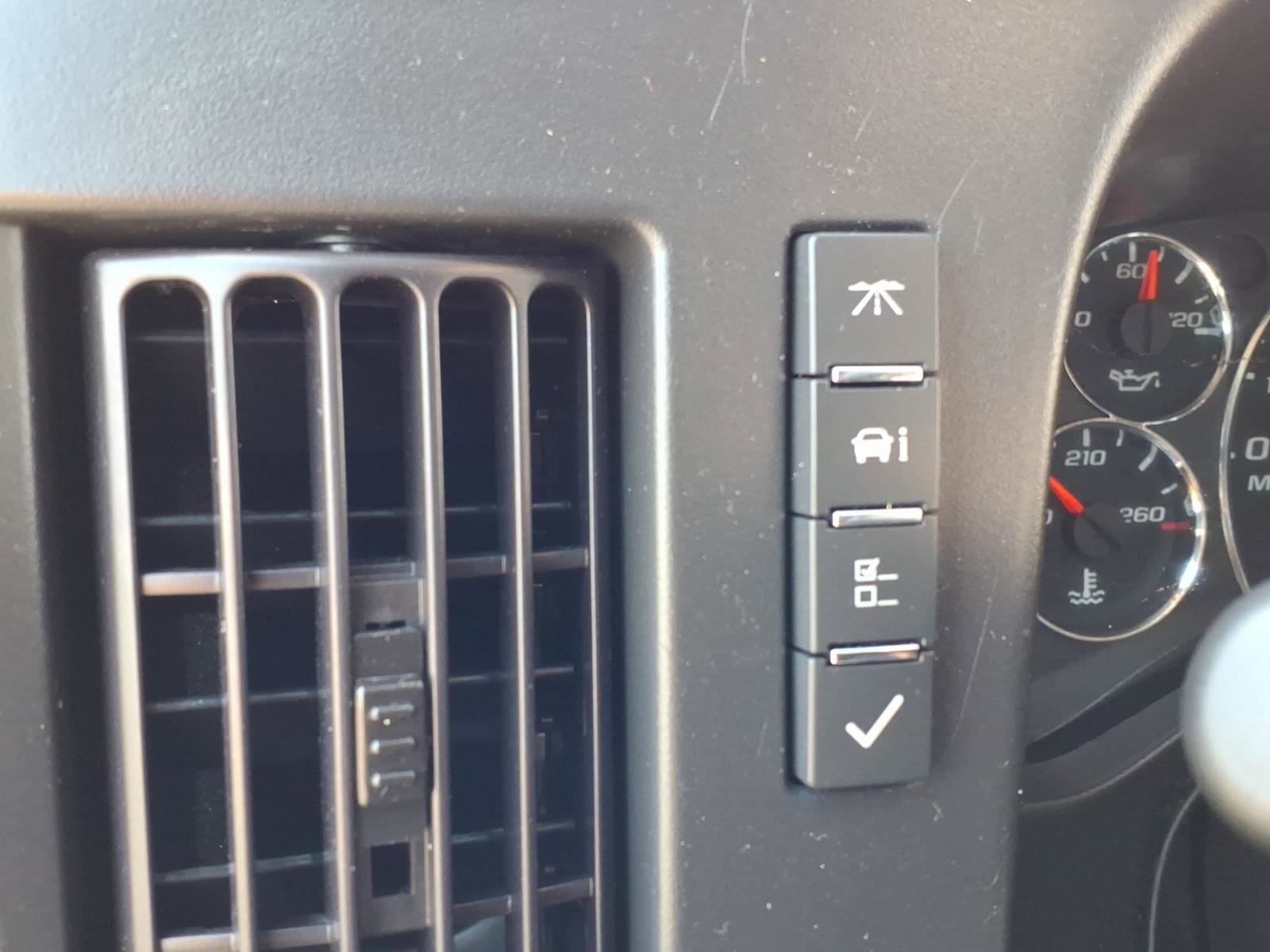 Used 2024 Chevrolet Express 2500 w/ Driver Convenience Package RWD image 21
