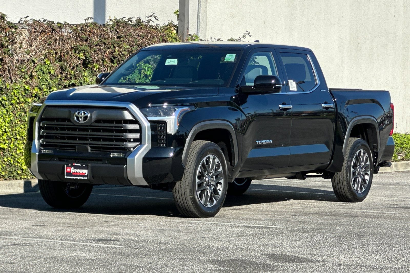New 2026 Toyota Tundra Limited AWD/4WD image 8