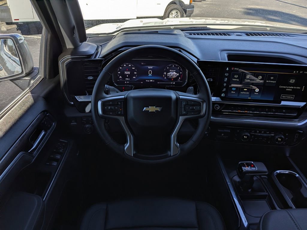 Used 2025 Chevrolet Silverado 1500 LTZ image 17