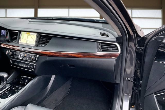 Used 2019 Kia Cadenza Technology image 17