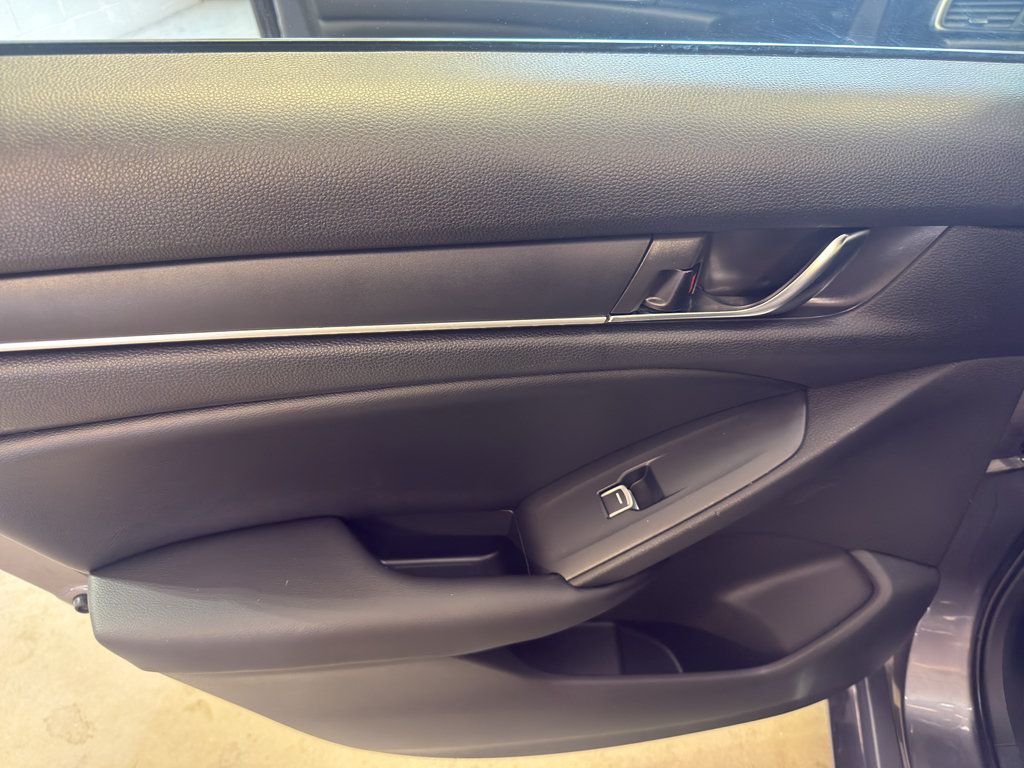 Used 2018 Honda Accord Sport image 26